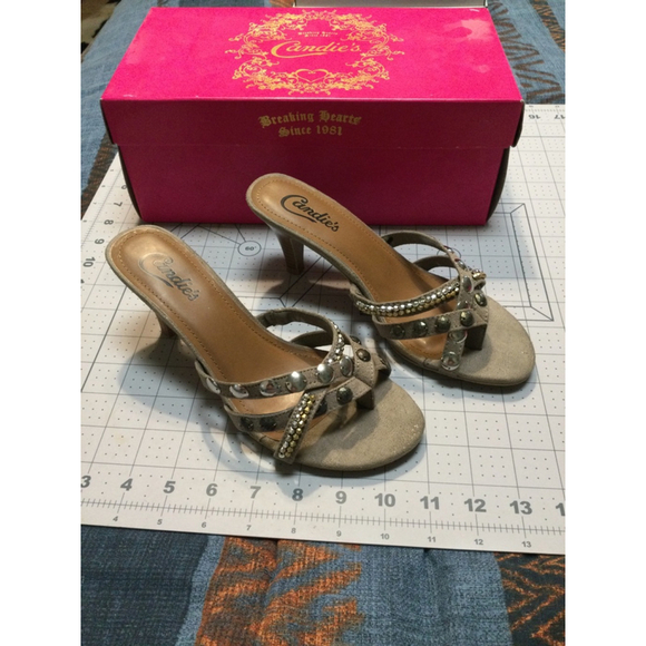 Women's Candie's Taupe Heels Size 6.5 - Picture 1 of 3